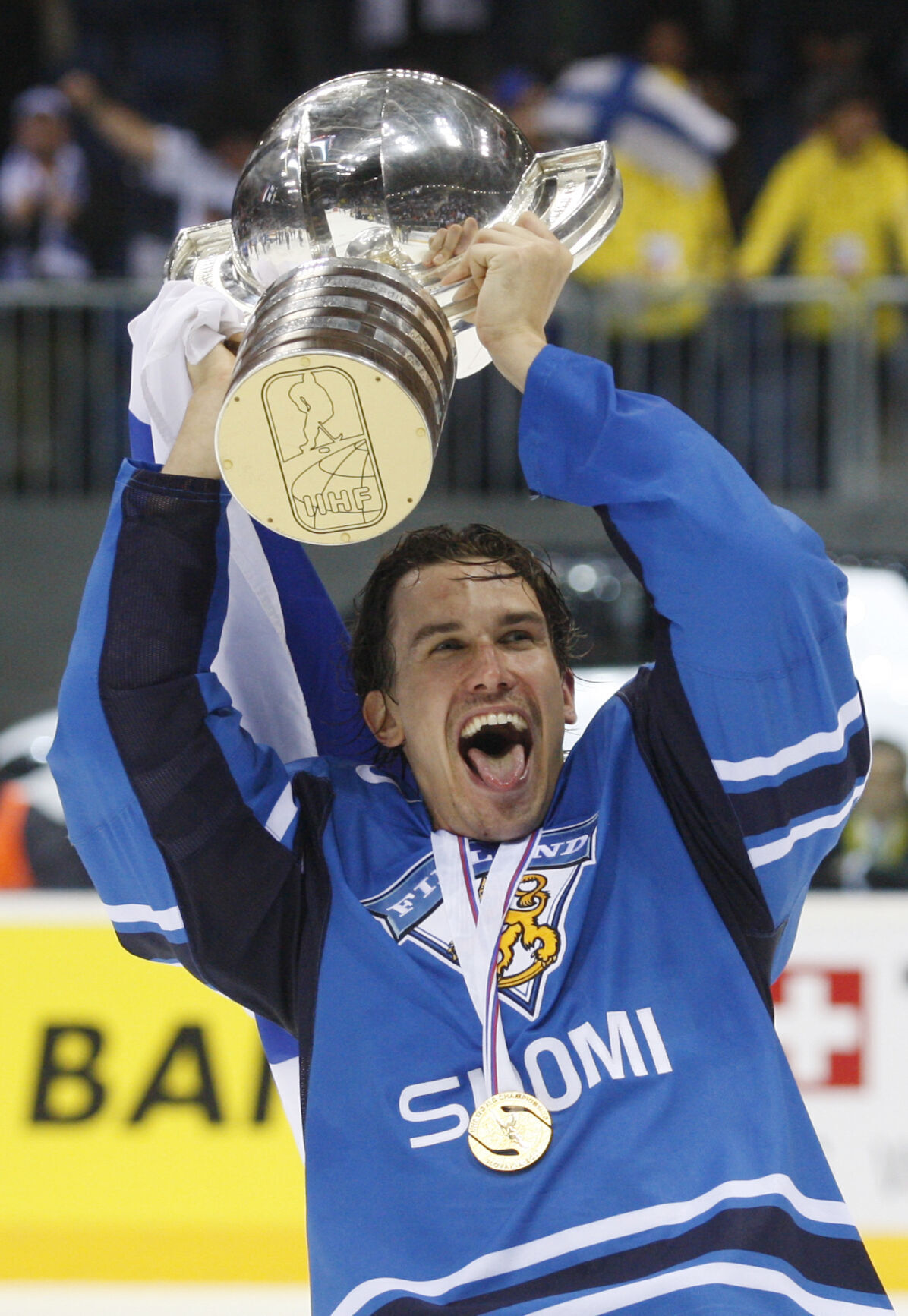 2011: Finland scores five late goals to beat Sweden 6-1 in world hockey championship final